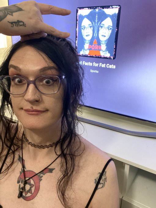 sporks - sporks - sporks - sporks  out now in all participating war zones!  https://t.co/TLRnWYdASm https://t<a href="/tag/punk"class="tags"><span>#punk</span></a><a href="/tag/trans"class="tags"><span>#trans</span></a><a href="/tag/nonbinary"class="tags"><span>#nonbinary</span></a><a href="/tag/enby"class="tags"><span>#enby</span></a>