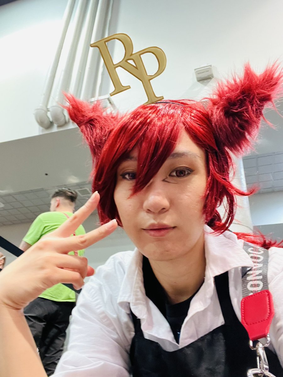 CirisBunansa's tweet photo. Sleepy meow meow hours (linecon edition) https://t.co/JQ5qofMw0p