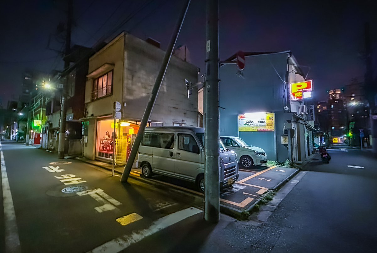 Tokyo midnight walks for the win 💜