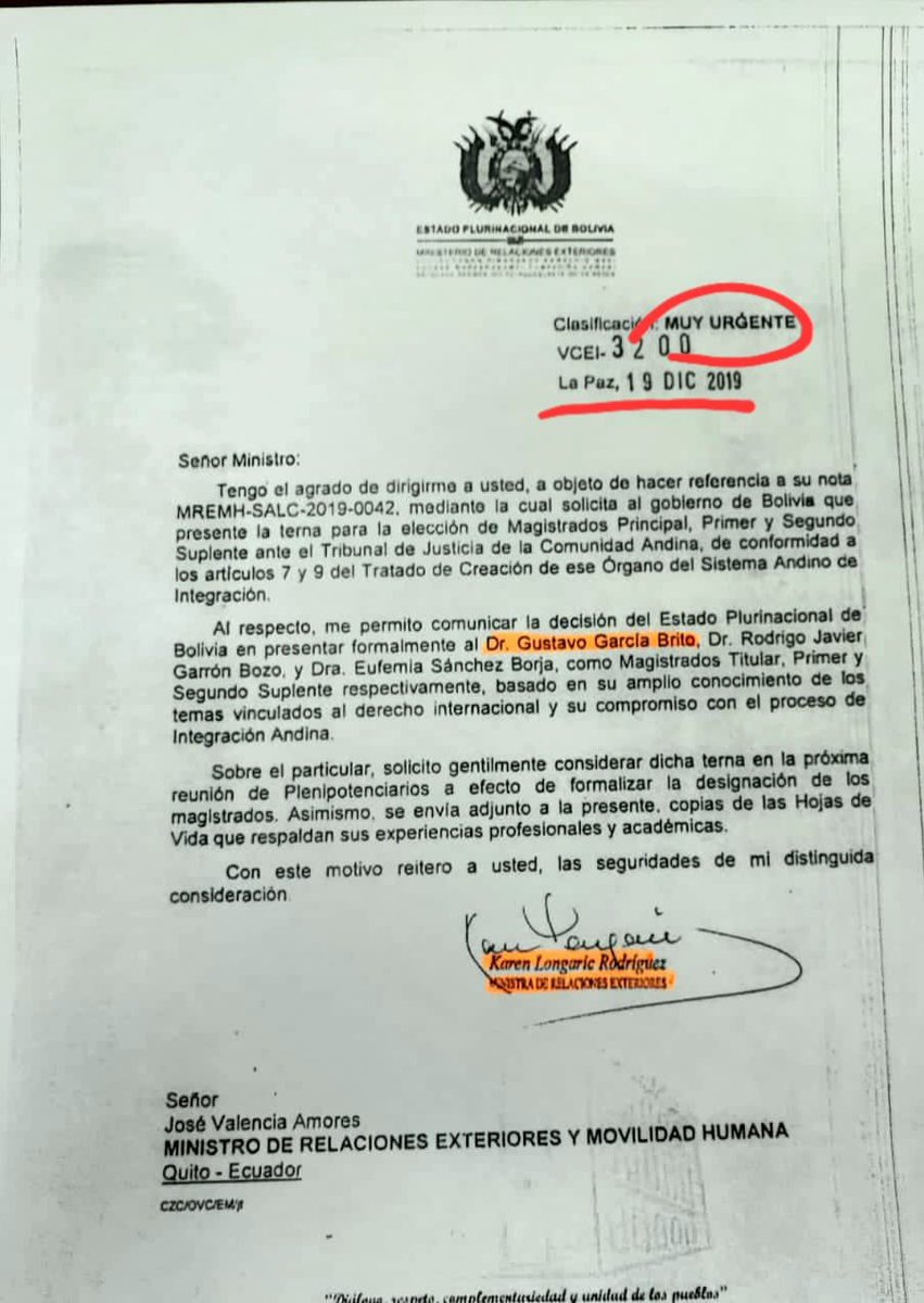 SusanaBejarano's tweet photo. El hecho es que nuestro magistrado, el señor Gustavo García Brito, votó EN CONTRA de Bolivia, representaba a Bolivia y votó en contra de Bolivia. Saquen ustedes sus propias conclusiones, para mí este acto es DESPRECIABLE, pero retrata a ese grupo que odia a su/nuestro país. https://t.co/Br8BB2AjDG