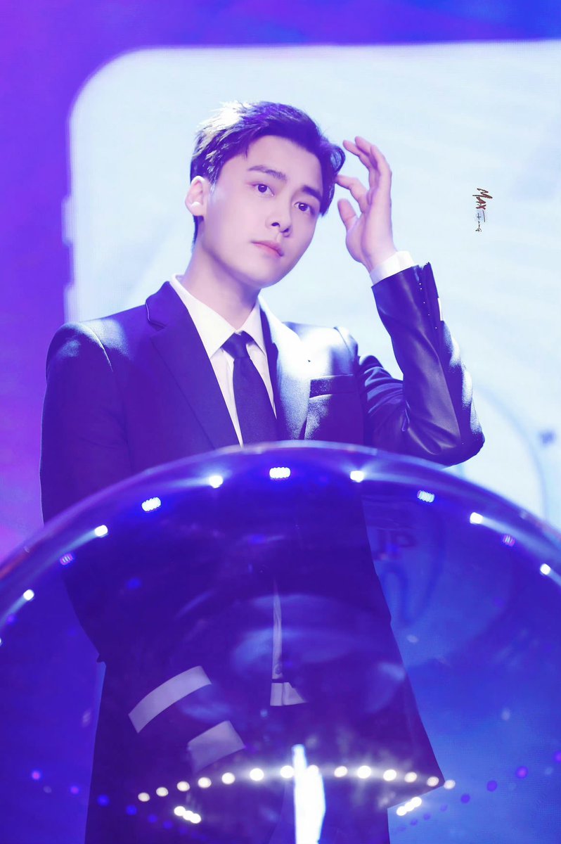 0504kiwi's tweet photo. 美人晚安#LiYifeng #李易峰 #LYFENG #lyf  #이역봉 #หลี่อี้เฟิง #LýDịchPhong #loveyouforever #リー・イーフォン https://t.co/kYWwgR6jzA