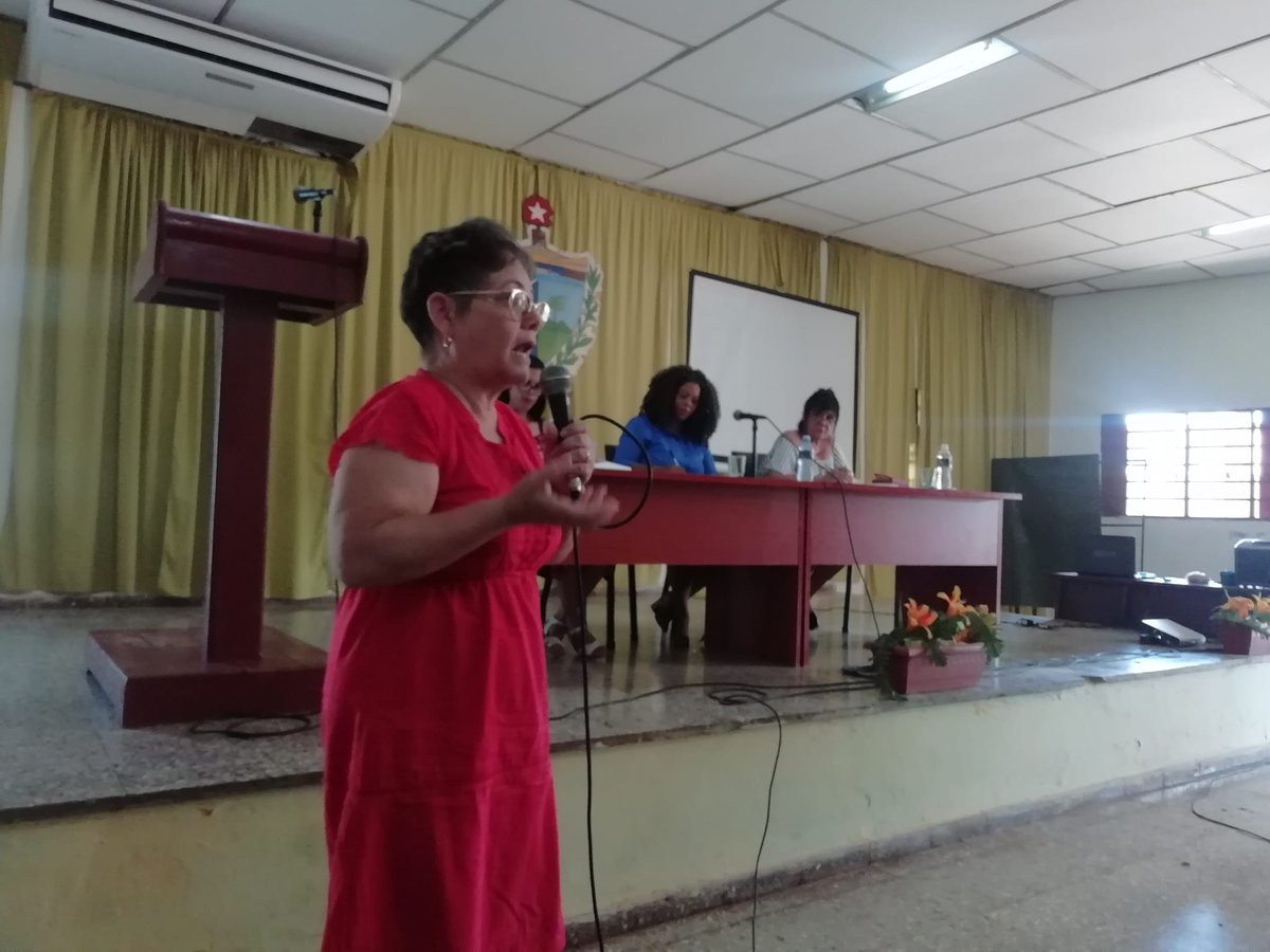 finanzasprecios's tweet photo. 📢En Güira de Melena, provincia #Artemisa, en la #AMPP  fue aprobado la propuesta del #Presupuesto2024, en amplio debate por los delegados.
La Dir. Gral. de Atención Territorial @MesaAliuska del @finanzasprecios  participó en la Asamblea.
#ParaCubaTrabajamos
#FinanzasyPrecios https://t.co/JzITQXu7sU