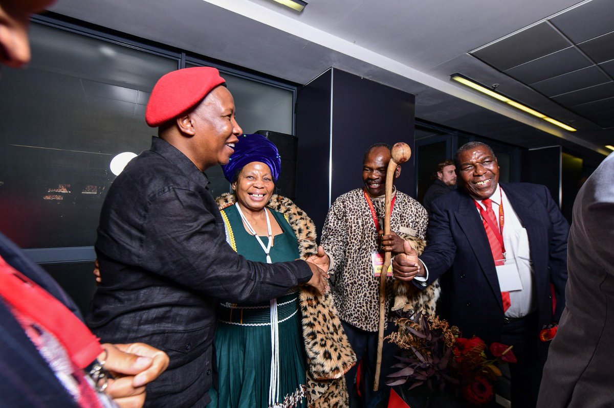 EFFSouthAfrica's tweet photo. ♦️In Pictures♦️

CIC @Julius_S_Malema with the Bapedi Queen, Her Majesty Manyaku Thulare at the #EFF10thAnniversary https://t.co/3QAkJOnDTd