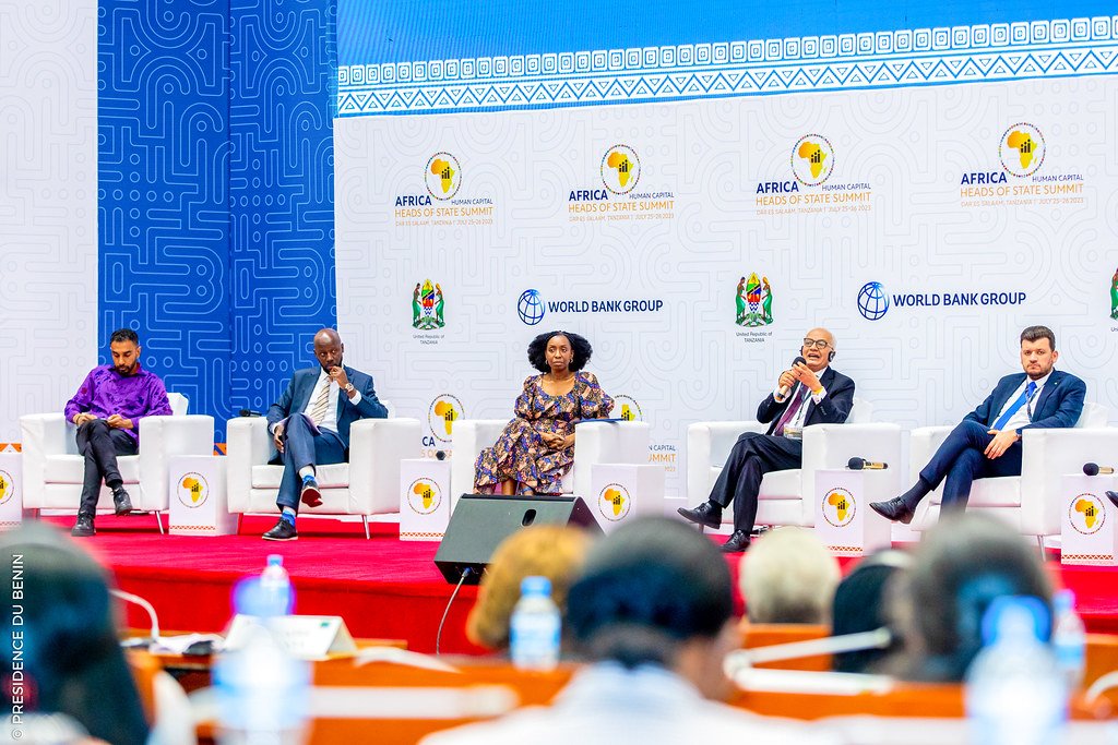 🛑 Sommet sur le capital humain à Dar es Salaam (Tanzanie) : Le Bénin plaide pour un cadre attractif pour les investissements privés en faveur de l'éducation et de la formation

🌐 Retrouvez l'article intégral et les photos officielles sur ce lien => presidence.bj/actualite/comp…