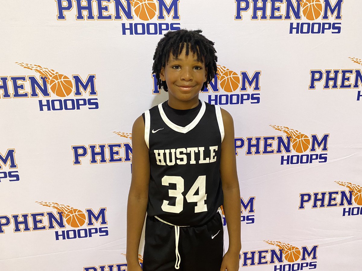 Phenom_Hoops's tweet photo. GAME MVPS 

KJ Brown #34 
Reason Hobbs #14
Zai Ogirri #23 

#PhenomSummerGrind https://t.co/YQQ1tBFUtX