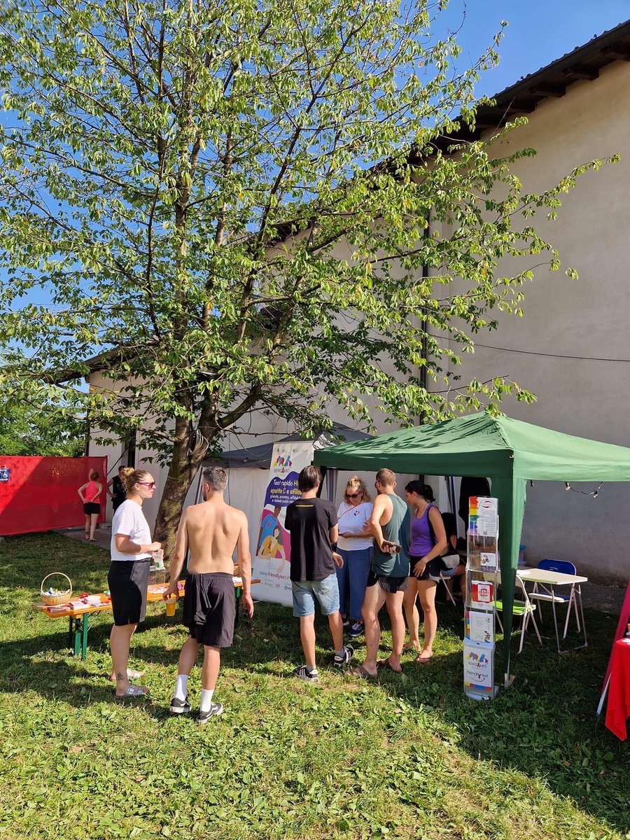 friendly_test's tweet photo. Eccoci al Campino à la plage a Cologno al Serio con lo stand informativo e la possibilità di effettuare il test rapido, anonimo e gratuito per #HIV #HCV #Sifilide.
Vi aspettiamo fino alle 23. #BergamoFTC #cHIVuoleconoscere #salutesessuale #AIDS #CheckPointBG #FriendlyTest https://t.co/NbQBdW2AVK