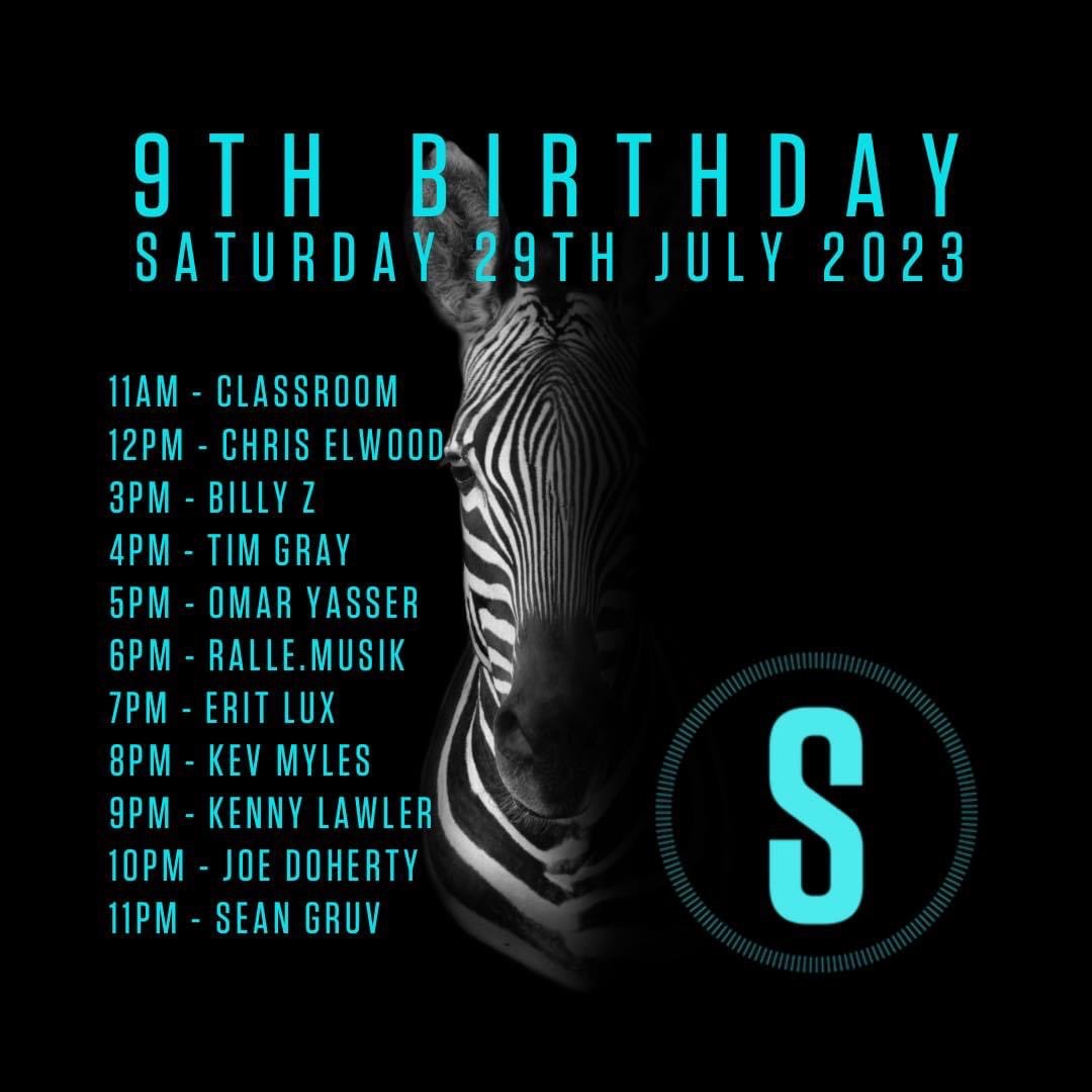 SaturoSounds's tweet photo. Here's the time slots for today's Birthday shenanigans!
Join us as the residents take over &amp; rock the airwaves! Catch us in the chat or on the go!
https://t.co/3nsFVvKS9D
Saturo Sounds app @GooglePlay @appstore 
#TheDeeperSideOfHouseAndTechno #saturosounds #saturoresiweekender https://t.co/Neo7KsfM2z