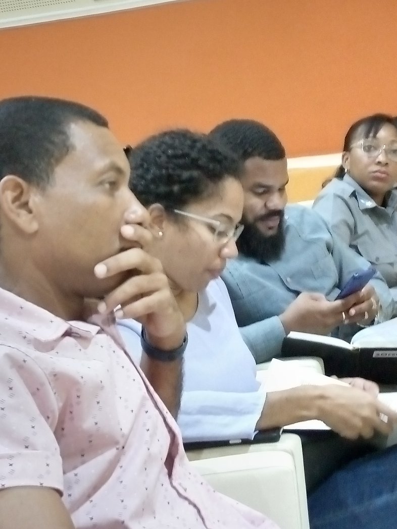 Como resultado evaluación Anteproyecto #Presupuesto2024 en <a href="/AsambleaLaLisa/">Asamblea Municipal del Poder Popular La Lisa</a> se conoce que por primera vez crece participación de las FGNE en los ingresos con alrededor del 60%, lo que permite un crecimiento del Superávit en 70 millones de pesos. <a href="/finanzasprecios/">Ministerio de Finanzas y Precios Cuba</a> <a href="/regueiro_ale/">Vladimir Regueiro Ale</a>