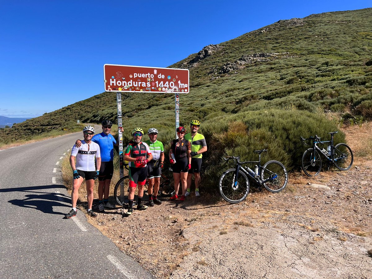 admeridabike's tweet photo. Maravilloso día de Flakita. Paisajes fantasticos, compañia excepcional y final de ruta mejor. Agradecer las atenciones de Juanjo y su familia. https://t.co/YCNTsm0PUv