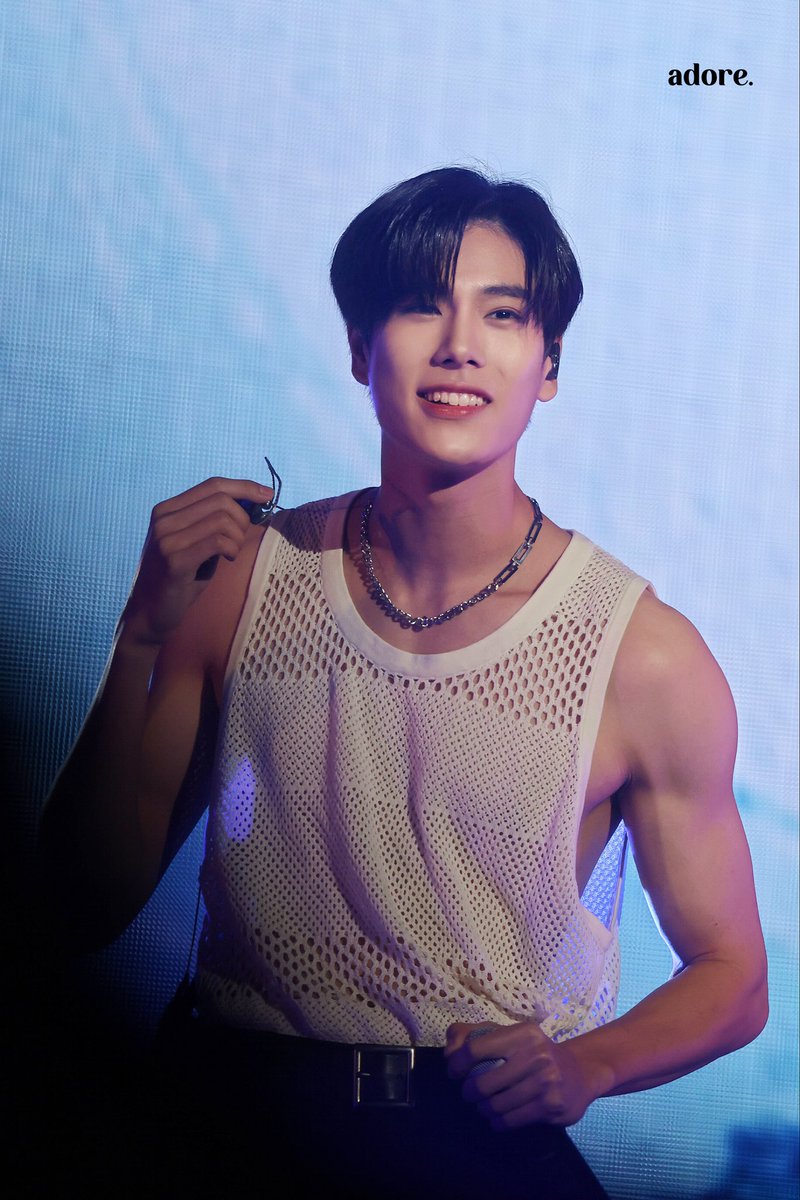 adoreux98's tweet photo. หยุดน่ารักได้มั้ย ~ 🥹

#GMMTVMUSICONDAY1
PHUWIN MUSICON D1 
#phuwintang @phuwintang https://t.co/c3nwKkJqgP