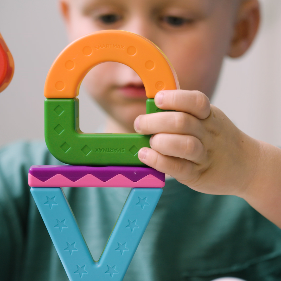 SmartMaxUSA's tweet image. The possibilities are endless as they stack, balance, and connect the geometric blocks, creating daring structures that defy gravity. The thrill of engineering and problem-solving has never been more fun! 🌟🔧

#SmartMaxUSA #MyFirstAcrobats #BuildingFun