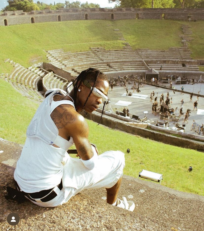 K4PTUR_'s tweet photo. 🚨 UTOPIA de Travis Scott devrait s’écouler à 800.000 exemplaires en première semaine !

C’est simplement LÉGENDAIRE 🔥🔥 https://t.co/lEXcyLUGpS