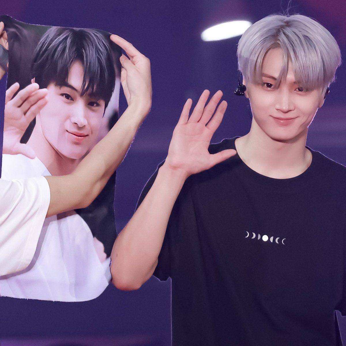 mainlyjay's tweet photo. so precious 🥺 https://t.co/vdJwnnyw3U
