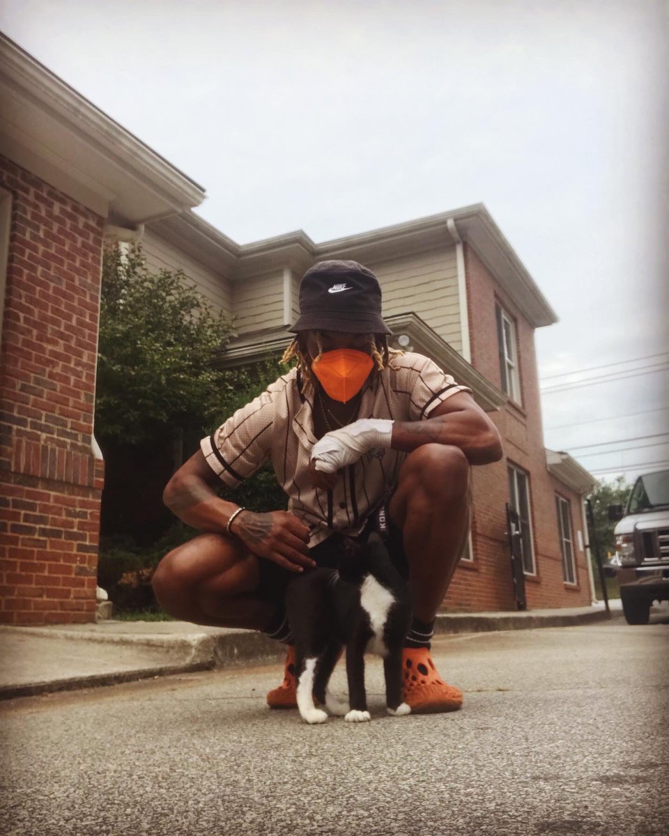 TrendyHellBoy's tweet photo. NIKE • Egyptian Goddess🕋 
They didn’t wanna se me up, I DONE CAME SOOO FAR🛸 #NewPlanet #NewMe #New #Planet #Cat #Goddess #GoddessEnergy #CatsOfInstagram #Viral #TrendingNow ⛵️ https://t.co/BdD1sYO2gs