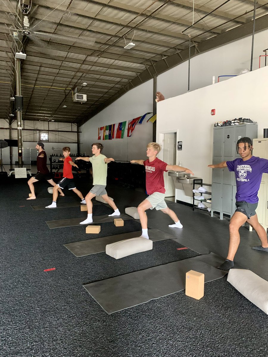 jpkicking's tweet photo. Yoga with the boys today! Thanks Joy!
@DJackson2023 @HooverGreyson @WillAaron6 @arkansasfit https://t.co/DsveEv74Pq