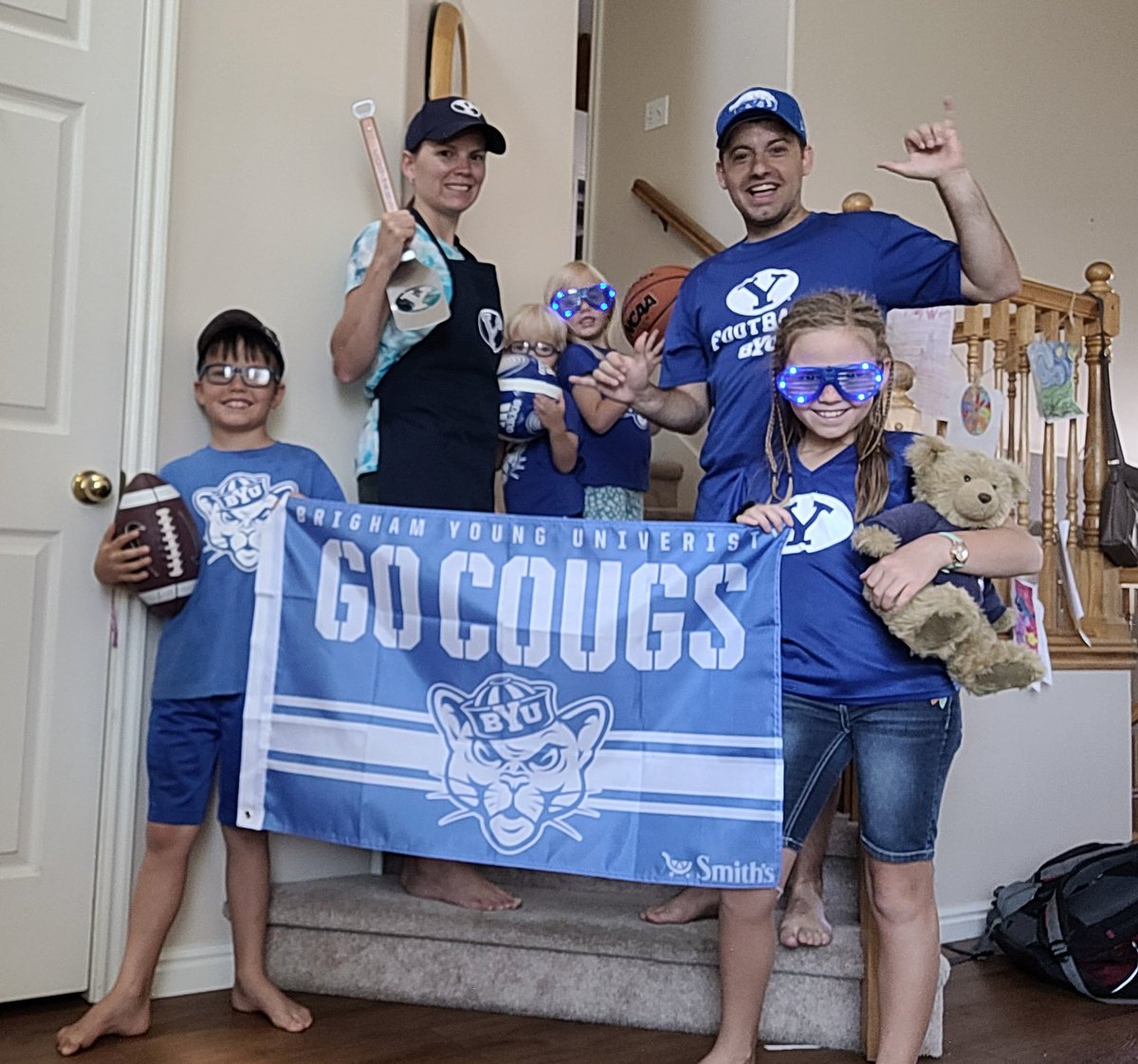 rggee's tweet image. Go Cougs! @BYUFanEx