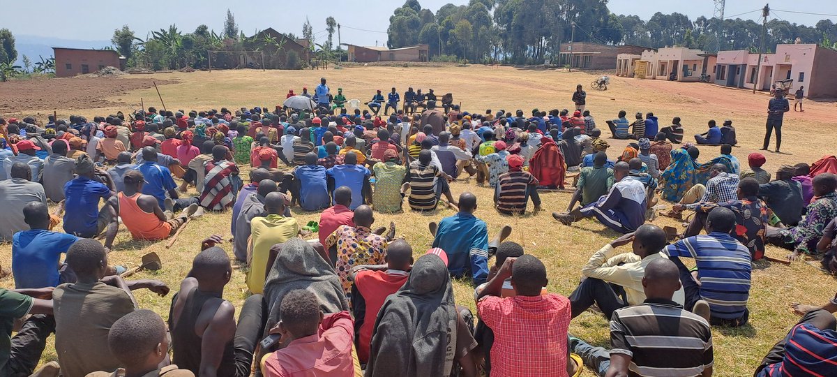 Muri uyu muganda rusange abaturage  bakanguriwe uruhare rwabo mu kwicungira umutekano,mutuel de sante,isuku,imyiteguro y'umuganura,n'ibindi <a href="/GicumbiDistrict/">Gicumbi District</a>