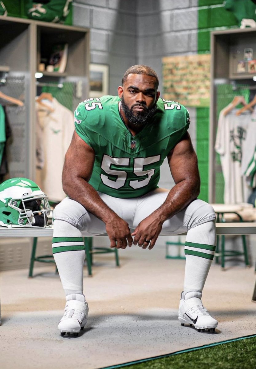 CrossingBroad's tweet photo. Looks like the Kelly Green jerseys leaked 👀

(via Fb/Brandon Winston) https://t.co/ZHWF7yutqa
