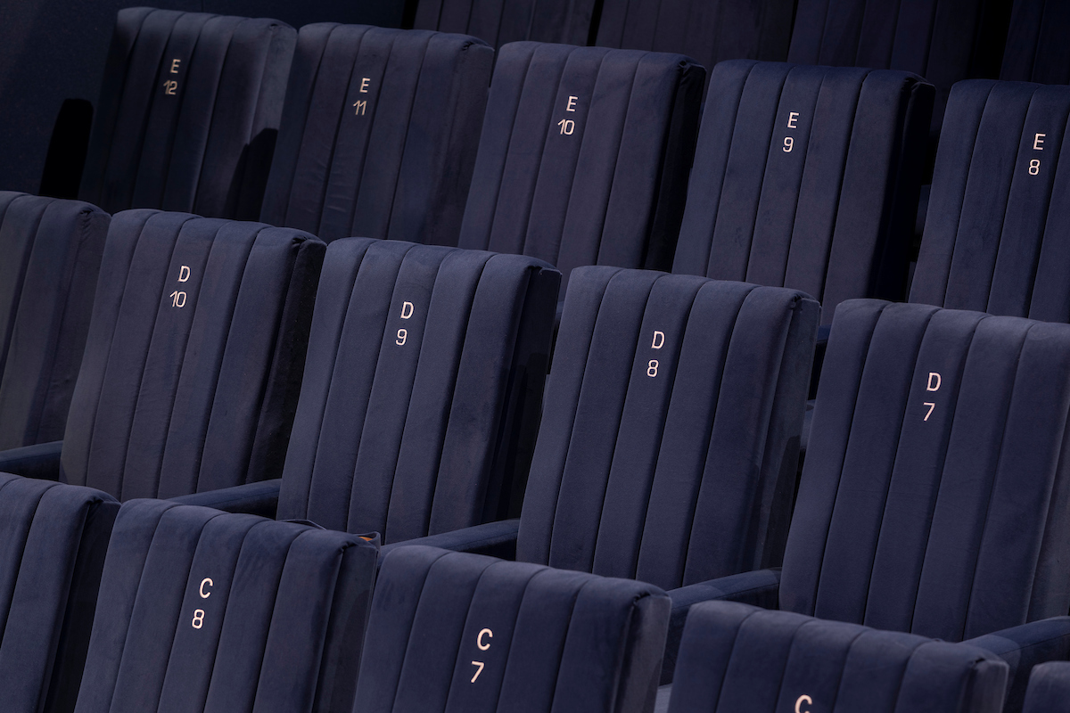 TheLexiCinema's tweet image. Looks like the perfect space to watch Barbie, complete with sparkly pink decorative chandelier that the doll herself would approve of! #ScreenOne