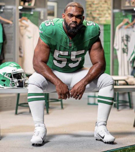 PHLEaglesNation's tweet photo. Apparently Early Leaks of the Kelly Green announcement photos are now surfacing 👀🦅

#Eagles https://t.co/o3d86j2wu3