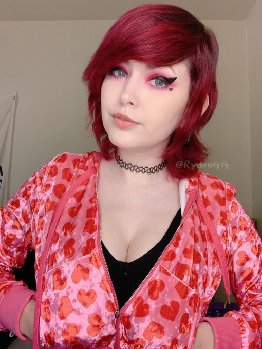 another round of red hairdye 💖❤️💖❤️ https://t.co/ojMCwifEyB<a href="/tag/mvsales"class="tags"><span>#mvsales</span></a>