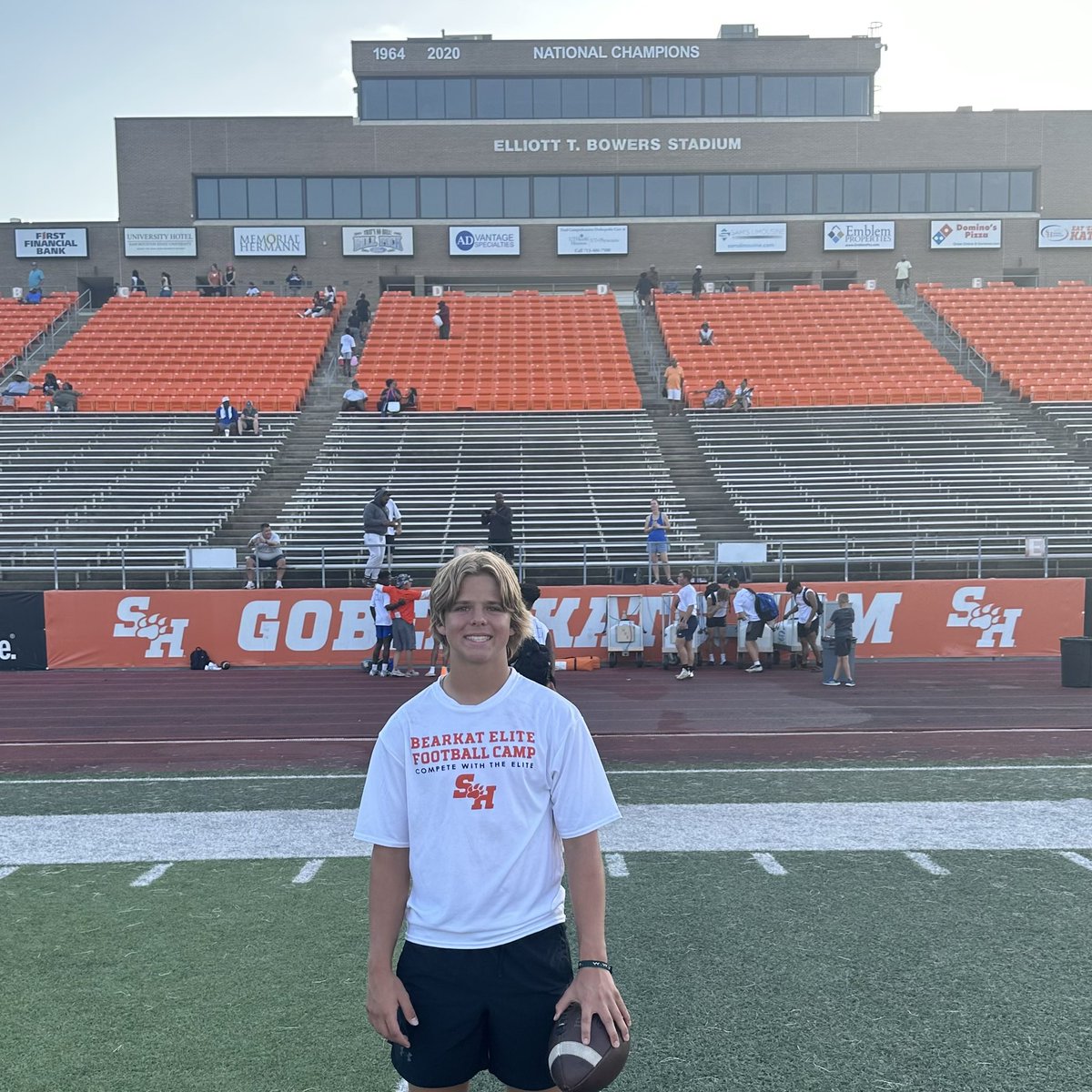 Preston Van House ✟ tweet media