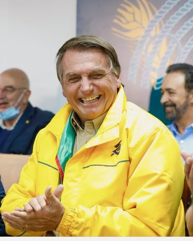 Se esta foto chegou no seu feed, deixe uma 
                “🇧🇷 “
nos comentários!!!  

<a href="/jairbolsonaro/">Jair M. Bolsonaro</a> 
Capitão Bolsonaro 🫡 
#Mito