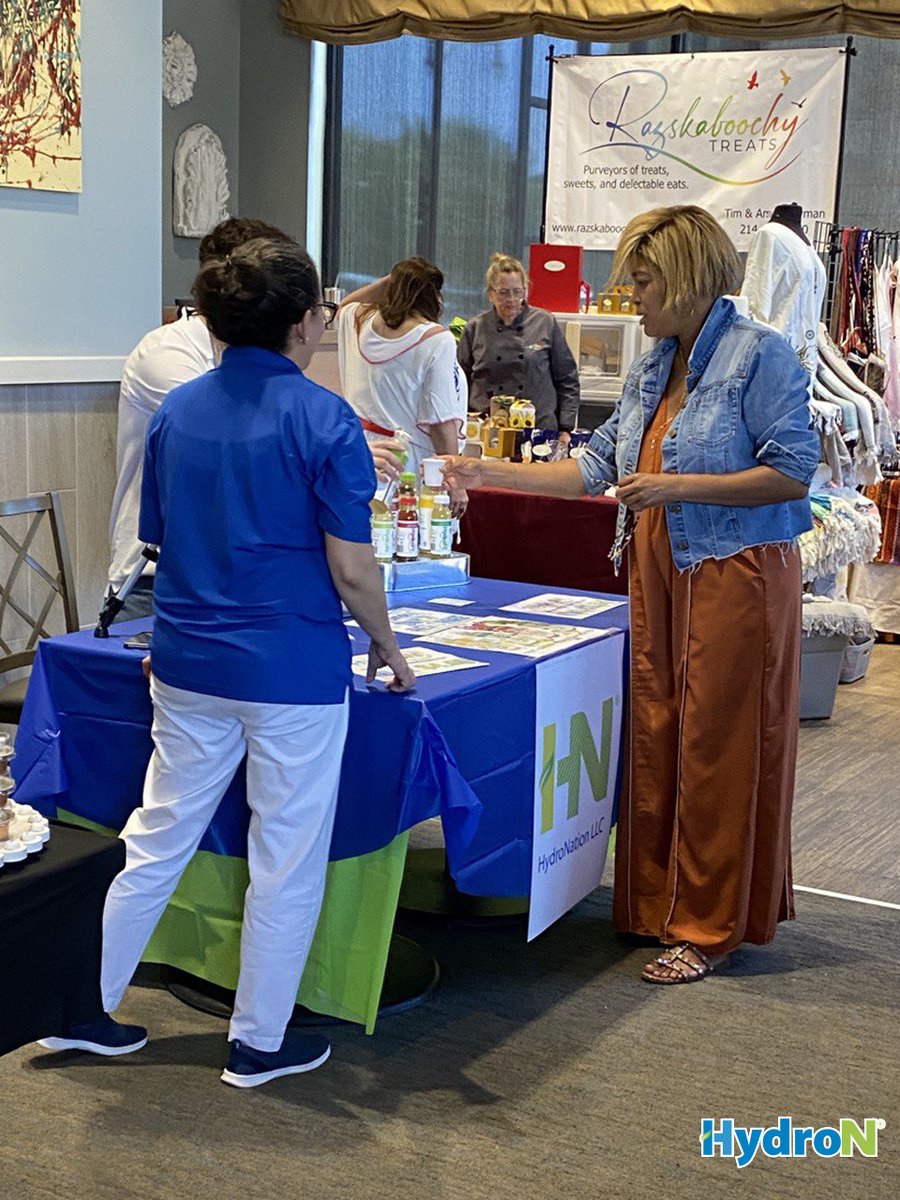 EN: We're happy to see you here today at the Artisan Market, at Profound Foods.
Stop by to try our hydrating waters! We are dedicated to promoting a healthy lifestyle through all-natural fruit-based hydration waters.
BWise!
BHealthy!
BHydroN!
#drinkhydron #hydronation #hydration