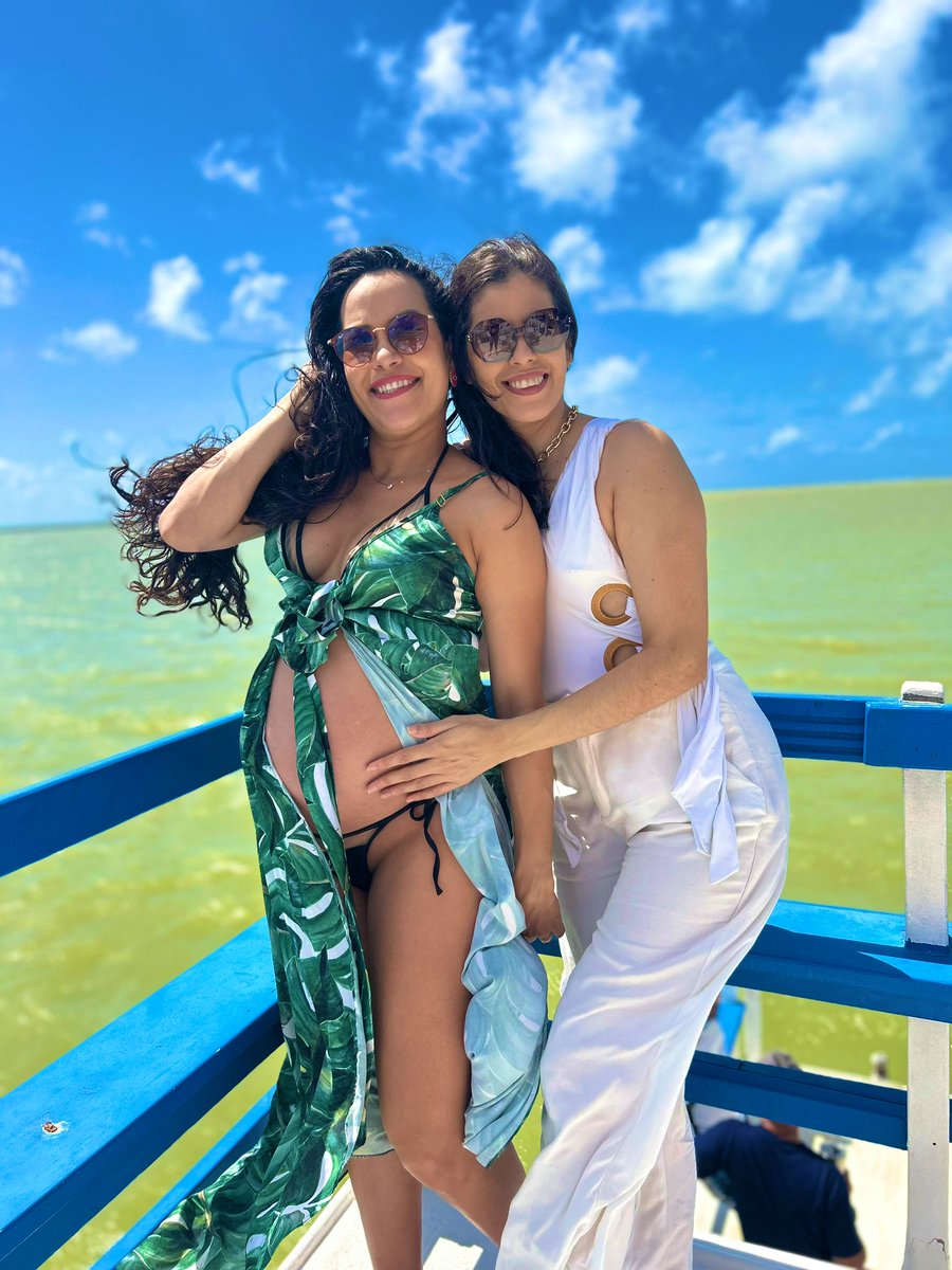 SendyKelly's tweet photo. Esse amor não se inventa, não se escreve, não se cria, ele existe desde o primeiro momento em que nascemos…  ✨💖☀️🙏🏻 #irmas #sisters #gravida #gravidez #32semanas #familia #family #amor #lindas #Brasil #paraiba #cabedelo #areiavermelha #beach #natureza #pregnancy #pregnant https://t.co/jHXJykSYvC