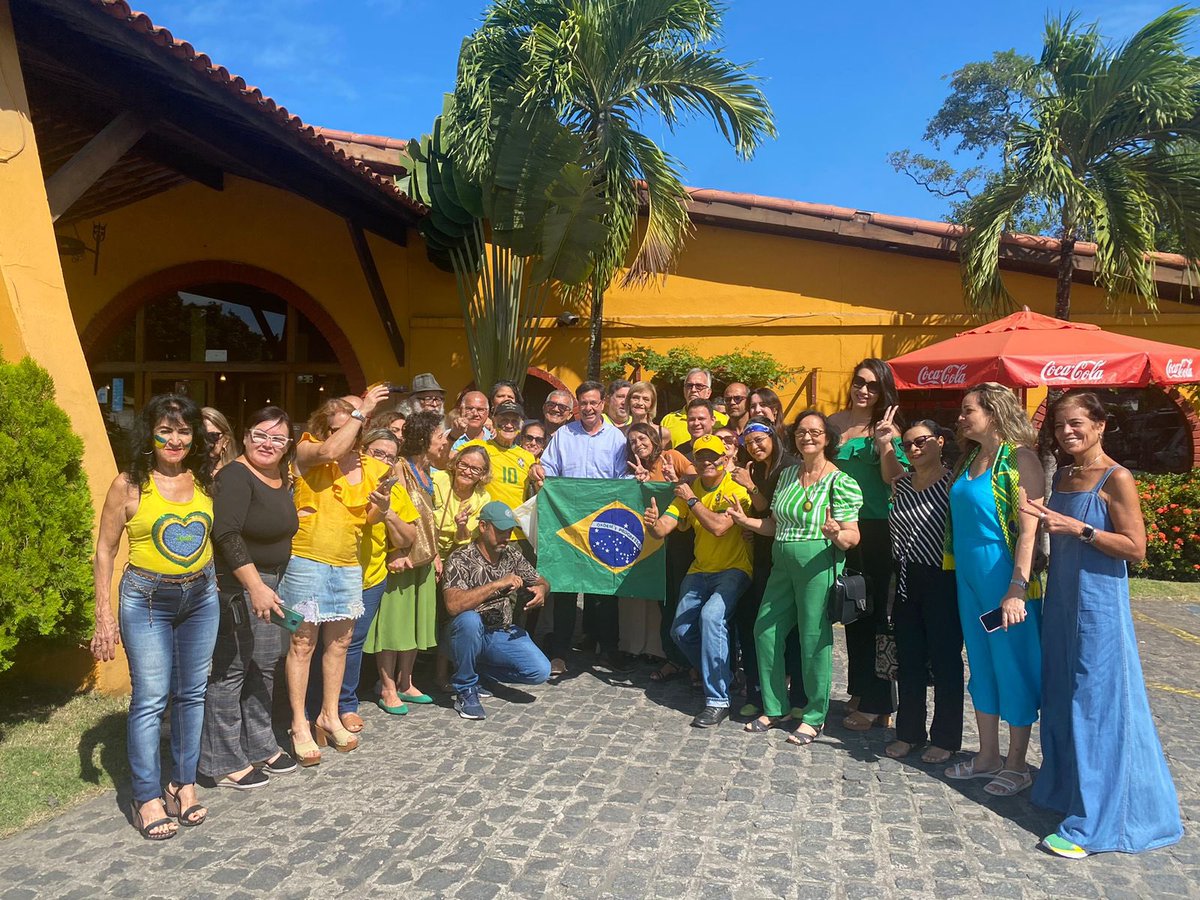 gilsonmachadont's tweet photo. A Nossa luta não acabou!!
 Estamos unidos como nunca estivemos!
 Nosso Líder é @jairbolsonaro !
Almoço de aniversário dos patriotas em Julho! https://t.co/YNj6GshQyA