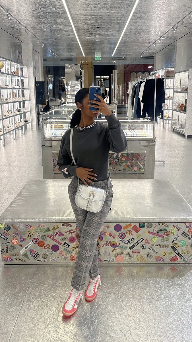 quarreyyy's tweet photo. The outfits I style at Golden Goose > https://t.co/wmcOuqucZ5