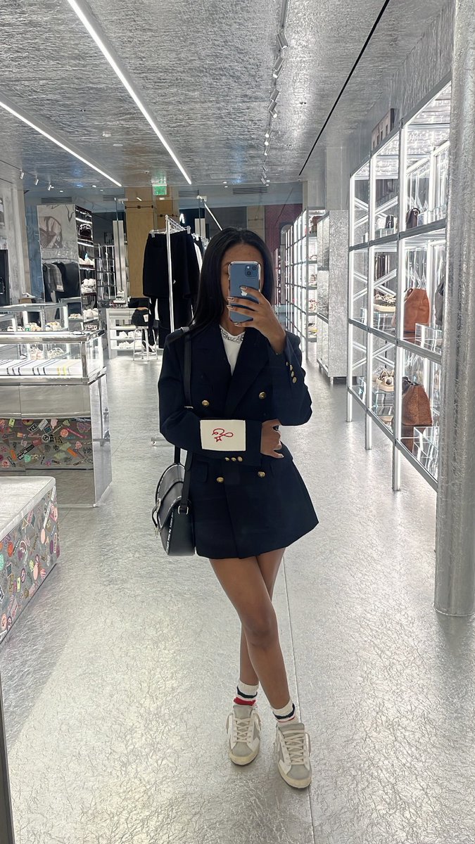 quarreyyy's tweet photo. The outfits I style at Golden Goose > https://t.co/wmcOuqucZ5