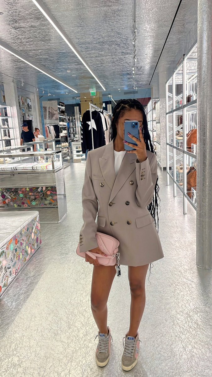 quarreyyy's tweet photo. The outfits I style at Golden Goose > https://t.co/wmcOuqucZ5