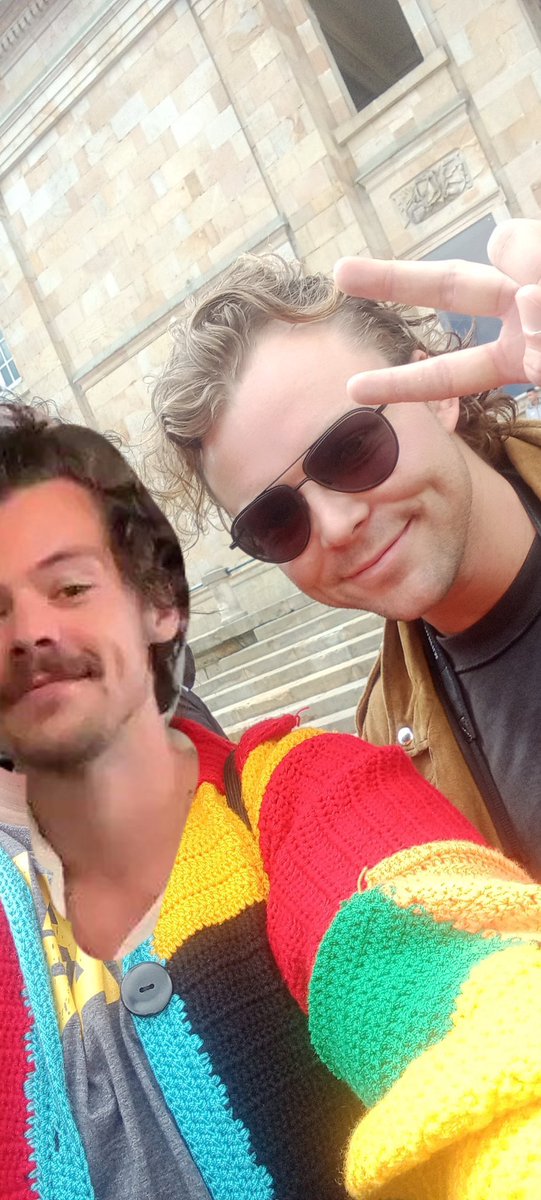 Dàvide(‘nt) (@reveiliez) on Twitter photo 