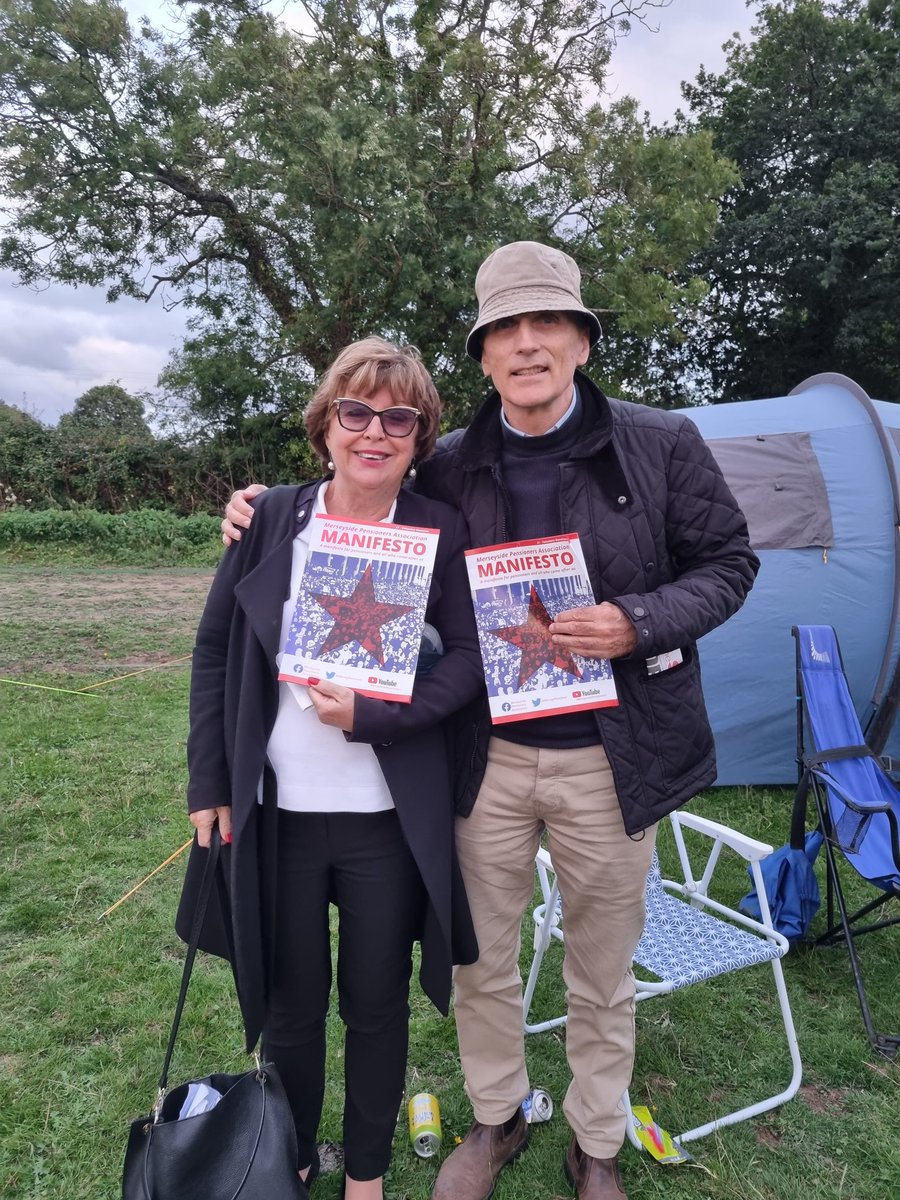 Great to share a platform tonight with Ken Loach, Tony Greenstein, and @RedRosa91940184 at tonight's screening of the 'The Big Lie' film.

Big thanks to @Standup4Labour for organising tonight's event that took place just outside Bristol.