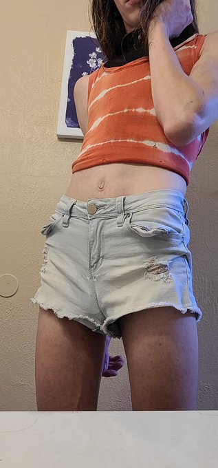 Good morning, everyone~ Might have a shoot for a scene later today :3  Stay tuned for that to drop(maybe)<a href="/tag/newprofilepic"class="tags"><span>#newprofilepic</span></a>