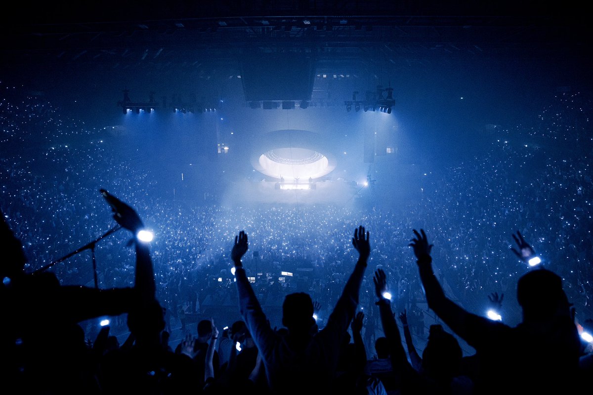 swedishousemfia's tweet photo. Relive Paradise Again Live ⚫️⚫️⚫️

https://t.co/9DXRAmTSjw https://t.co/Ju7XD0SEy6
