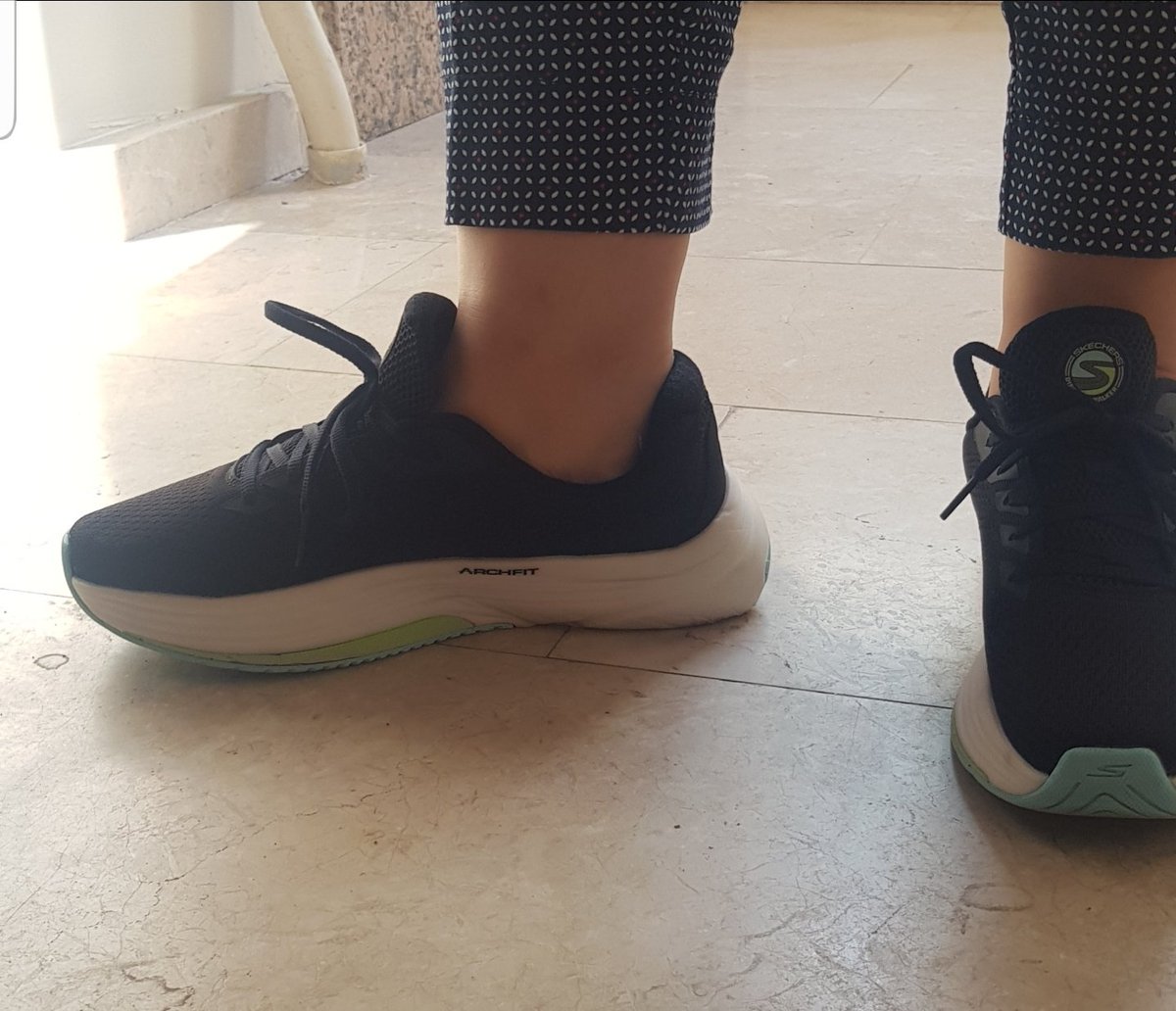 so_sukran's tweet photo. @SkechersTR @YasinKavsak 2 ay kullandgim go walk distance walker ayakkabının tabanının içe bakan kısmından çökme esneme,dış yanda bir açılma oldu fakat kullanıcı hatası denildi,nasıl olsa satılıyor bir kişi kaybetsen birşey olmaz anlayışına sahipler ilgi destek olma çabası SIFIR! https://t.co/q14fMkh5SL