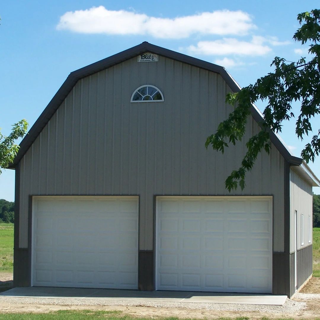 inc_blitz's tweet photo. Since 1981, we've been crafting exceptional post-frame buildings. From custom-made garages to top-of-the-line equestrian structures, we have the expertise to bring your vision to life. #BuildWithBlitz https://t.co/yWCl2fT8Ne