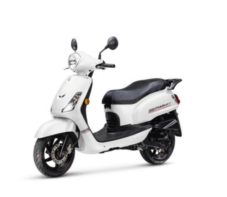 stormfire665's tweet photo. @loosh404 Scooter https://t.co/YXo8VC5KKL