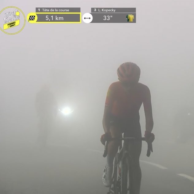 robyn_emz's tweet photo. this shot of vollering chasing niewiadoma is literally a horror movie too https://t.co/juBuvSsaP5