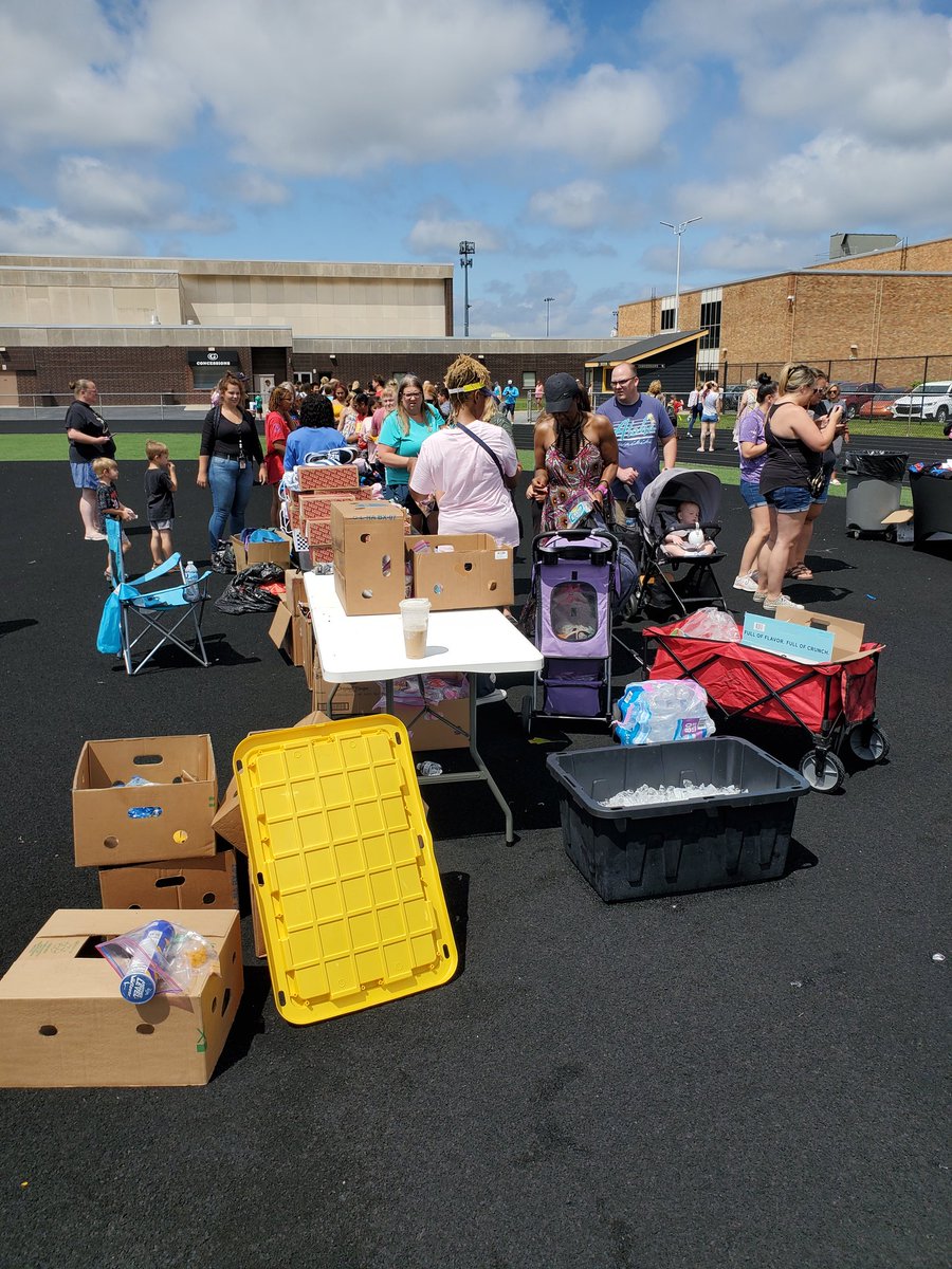 alwayspvo's tweet photo. Our Back to School Bash is underway at @GpsLearners (602 N Raymond St, Griffith, IN)! If you're in the area feel free to stop by until 2pm. Free bag packs, schools supplies, raffles, bubble soccer and video game truck! https://t.co/8FlAwLszx7