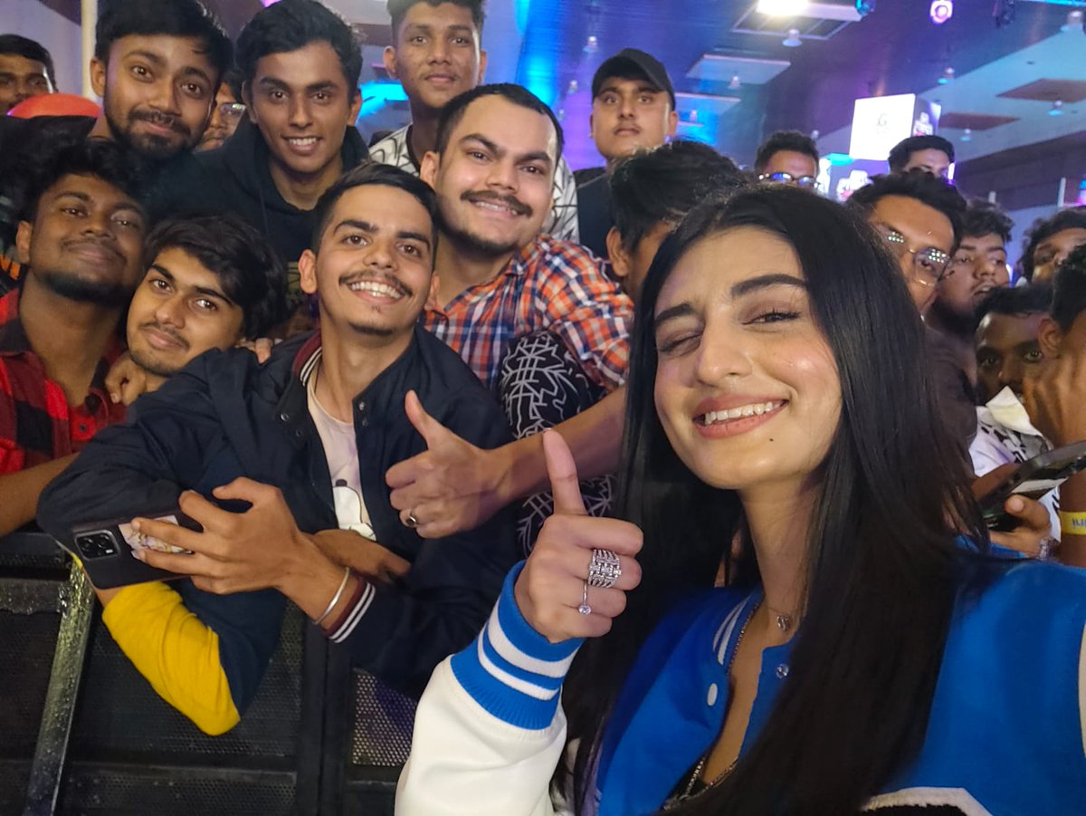 MishraAshwit's tweet photo. #S8ULGamingFestival ❤... The best gaming festival happened ❤... Thanks to all the creators you are very sweet 🥺🥺❤... We will loving s8ul for ever 🚀🚀🚀🚀 #S8ULGamingFestival  #Trending https://t.co/20bc1k0lWp