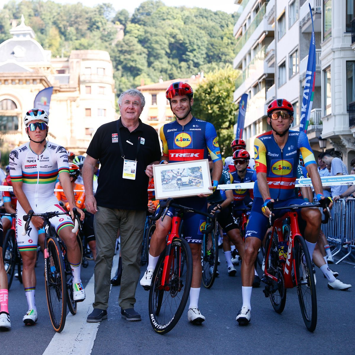 Eskerrik asko <a href="/dklasikoa/">Donostiako Klasikoa</a> ! Berezia zara, niretzat bihotzean eramango dudan oroitzapen goxoz beteriko lasterketa ❤️