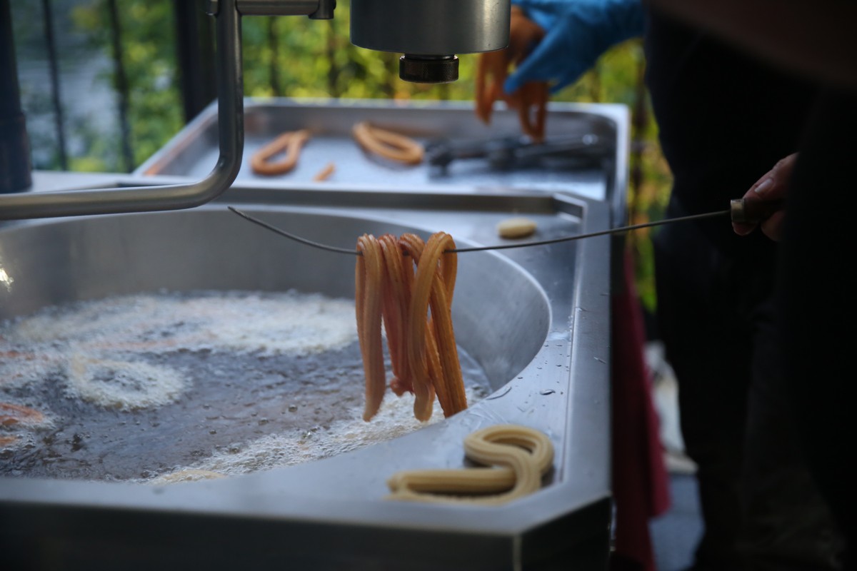 ChurroFiesta's tweet photo. Está siendo una temporada de #bodas espectacular! 
#churros #churrosmadrid  #churroschocolate #ideasbodas #bodas #bodas2023 #bodas2024 #ideasbodasmadrid #bodasmadrid #bodasespaña #churrosparaeventos #ideasbodasmadrid #bodasdechocolate #churrosparabodastoledo #churrostoledo https://t.co/4nHQQ2iRdN