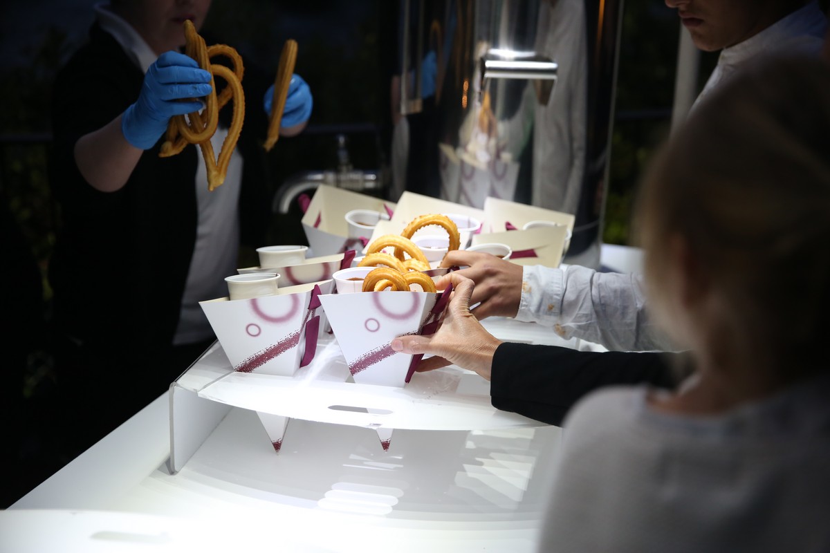 ChurroFiesta's tweet photo. Está siendo una temporada de #bodas espectacular! 
#churros #churrosmadrid  #churroschocolate #ideasbodas #bodas #bodas2023 #bodas2024 #ideasbodasmadrid #bodasmadrid #bodasespaña #churrosparaeventos #ideasbodasmadrid #bodasdechocolate #churrosparabodastoledo #churrostoledo https://t.co/4nHQQ2iRdN