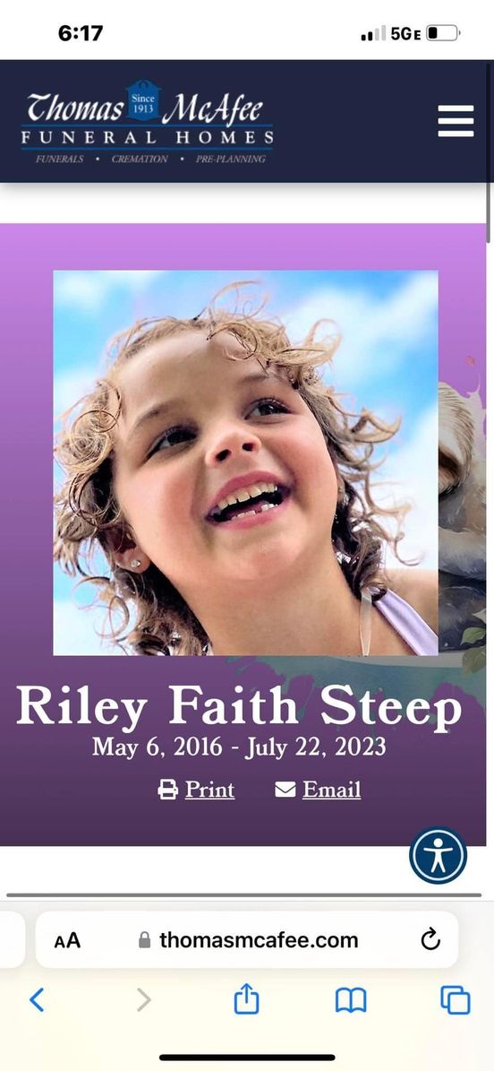 MeetMeAtCalvary's tweet photo. Riley Faith Update: Let us pray for Riley Faith’s family today and her friends. Waiting on service to begin. God is in the room. Jesus is comforting them. Angel are singing. Amen ✝️🙏💜🙏✝️ https://t.co/zwBa2vqk2z