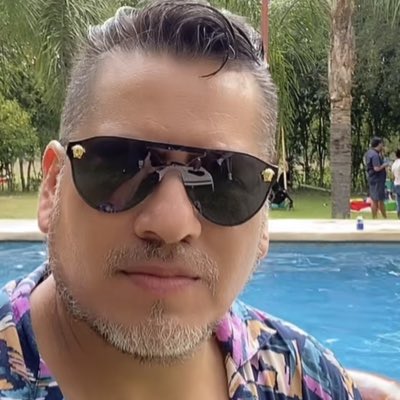 Humbertocasta3's tweet photo. #NuevaFotoDePerfil https://t.co/6iGmUomLWJ