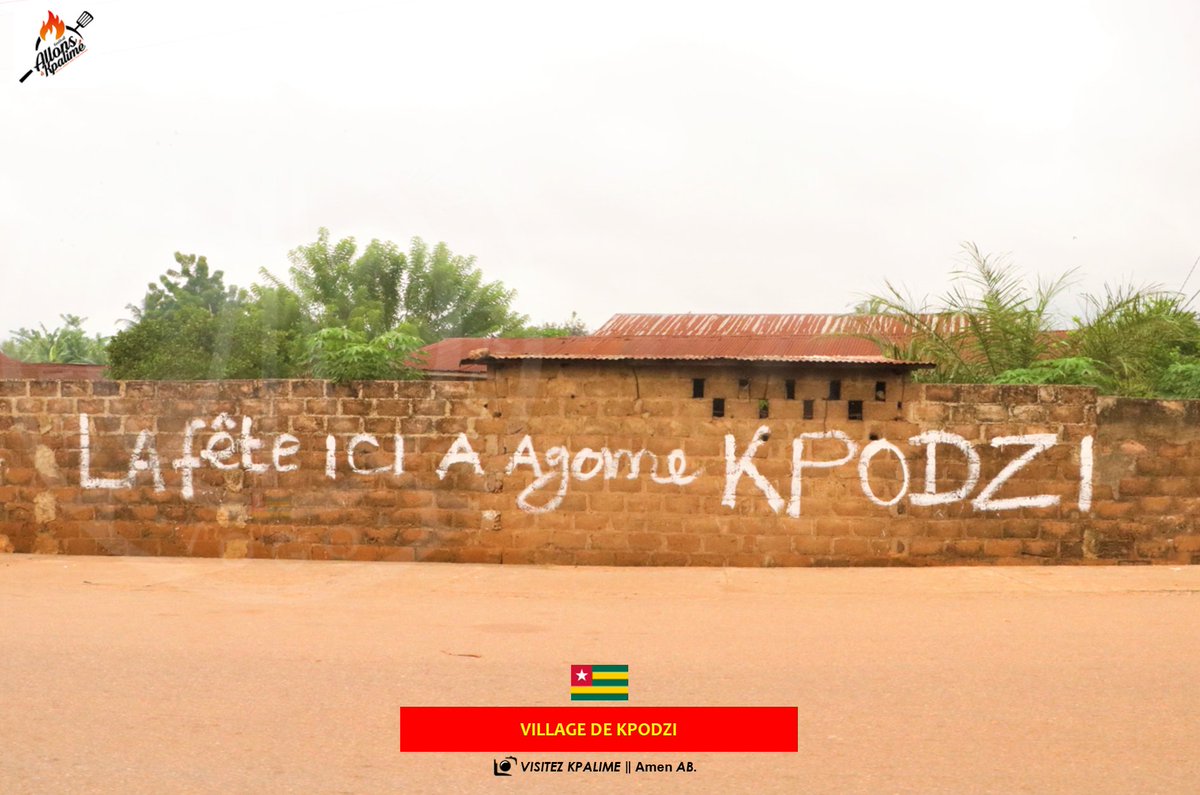 visitezkpalime's tweet photo. #Territoire #Kpodzi #Togo🇹🇬
📍 Bienvenue à KPODZI !!!
" La fête ici à Agomé #Kpodzi "
🤔🤔🤔Yooooo d'accord
#TourismeSolidaire #Ecotourisme #VisitezKpalimé #DestinationKpalimé #Togo #Danyi #Kloto #Kpélé #Patrimoine #Nature #culture #Hospitalité #VestigeHistorique #TT228 https://t.co/EDNVzHmPDa