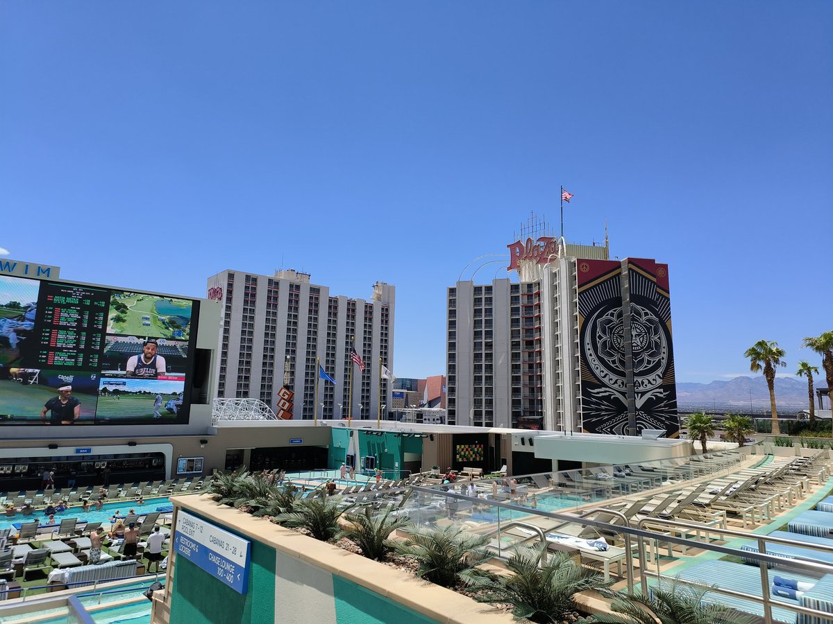 _Rob_B's tweet photo. Fantastic first night at #UNITEDCON in Las Vegas ahead of #MUFC v BVB. Great to see @AndyMitten, our club legends & tons of fantastic United supporters from across the 🌍 at @PlazaLasVegas. Looking forward to a busy weekend of football & filming #ThePromisedLand on #MUTOUR23 🎥🎙️ https://t.co/M3I6TZgdDu